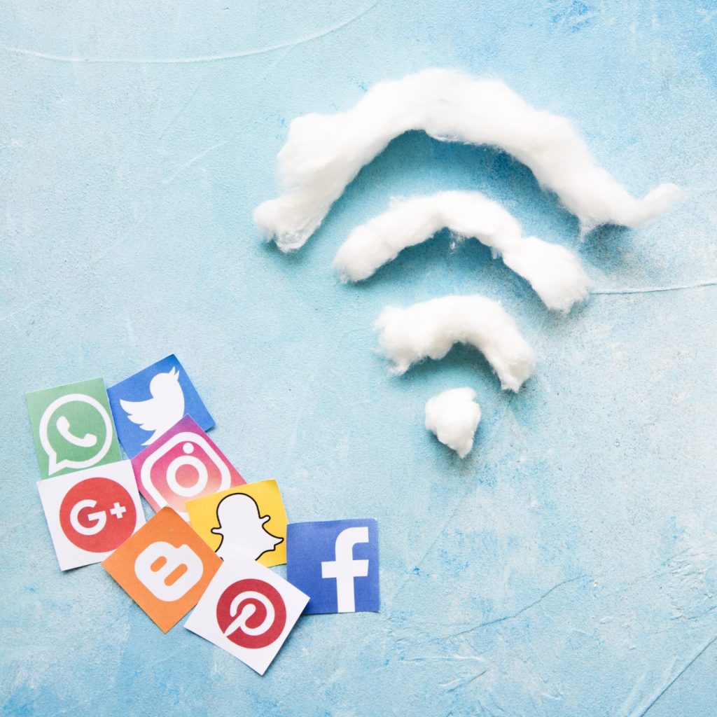 Site internet ou réseaux sociaux